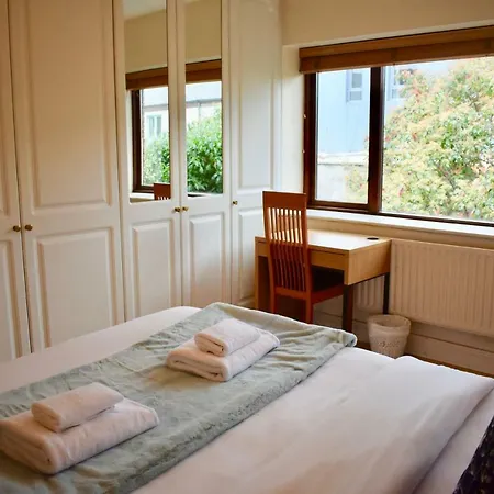Casa de Férias Cosy And Bright 3 Bedroom House In Central *