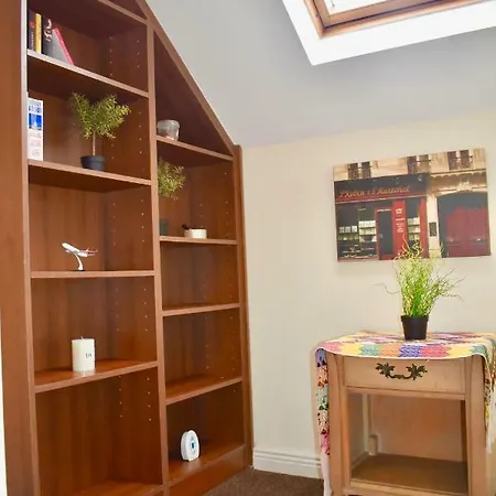 Cosy And Bright 3 Bedroom House In Central Casa de Férias *
